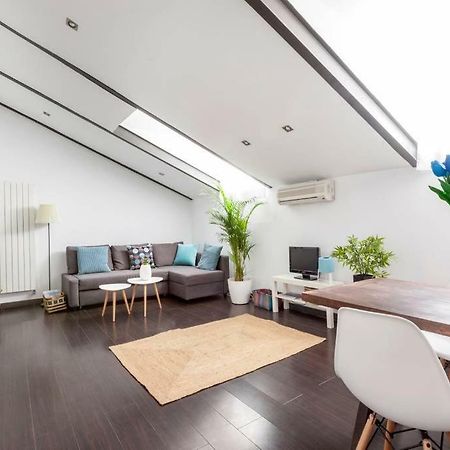 Modern Top Floor Loft At Malasana'S Heart Madrid Exterior foto