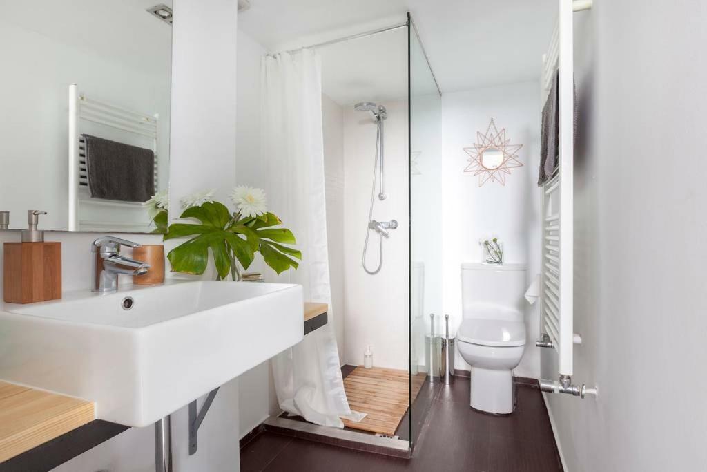 Modern Top Floor Loft At Malasana'S Heart Madrid Exterior foto